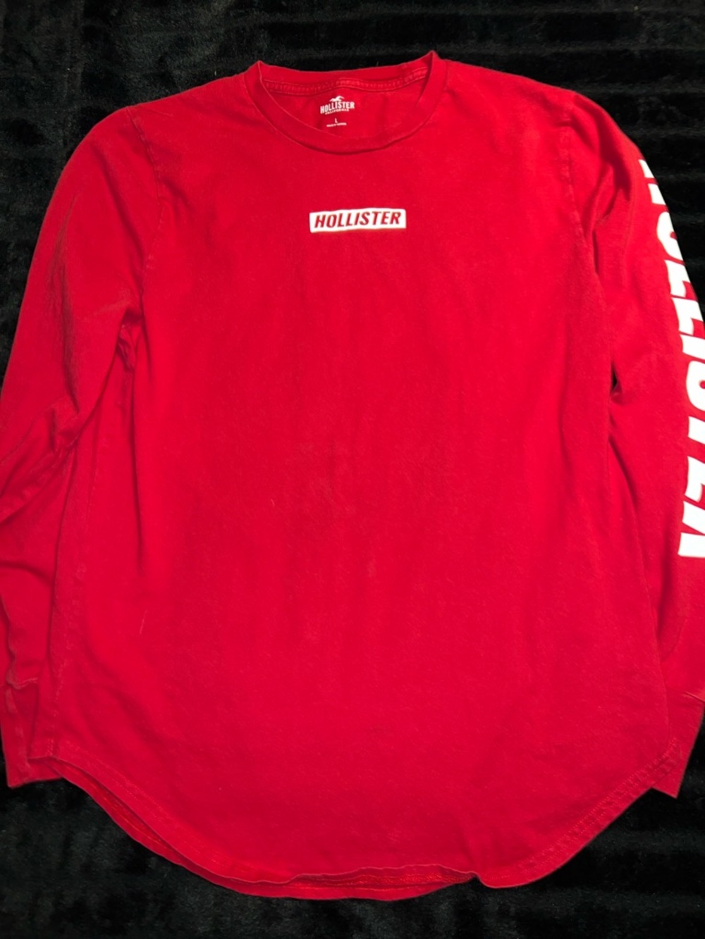 Hollister Men's Long-Sleeve Logo Tee in Red with White Graphics